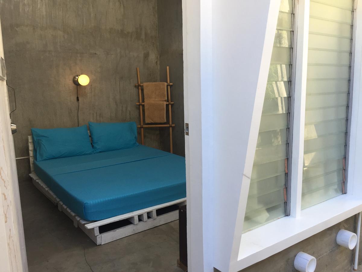 The Flying Fish Hostel Dumaguete City Kültér fotó